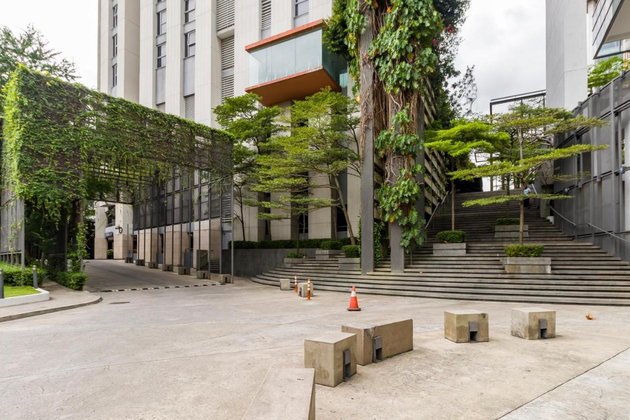 Pj8 Service Suites By Airhost Petaling Jaya Eksteriør bilde