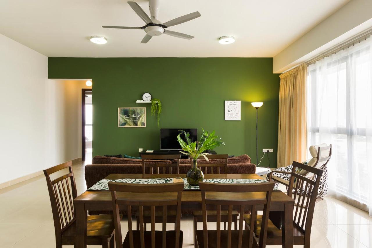 Pj8 Service Suites By Airhost Petaling Jaya Eksteriør bilde